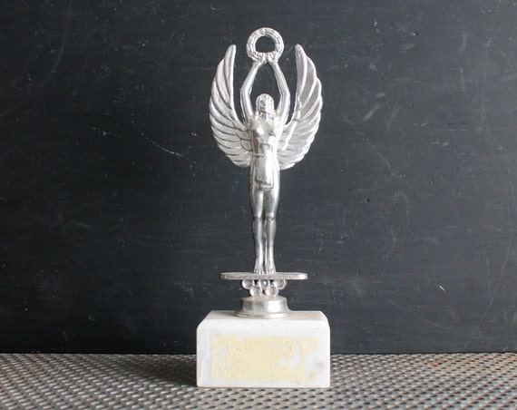Vintage Prize Winged Victory Trophy Angel With Wreath On