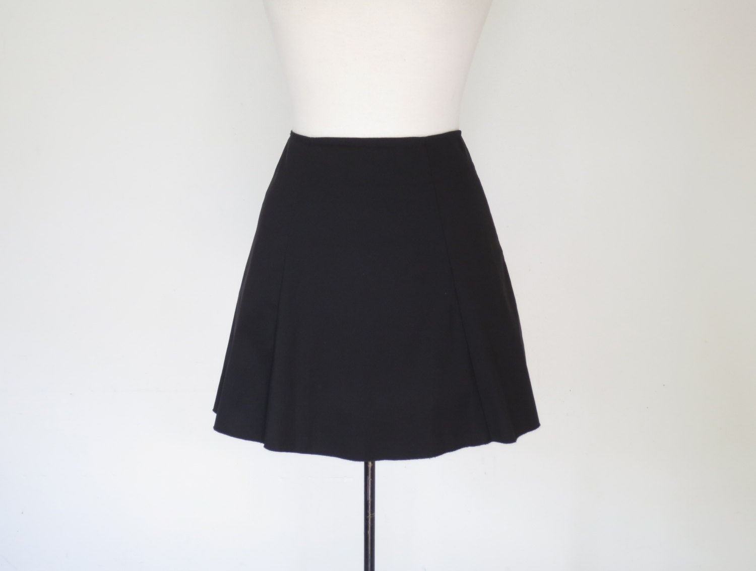 JAWBREAKER // black poofy 90s mini skirt with lace frills