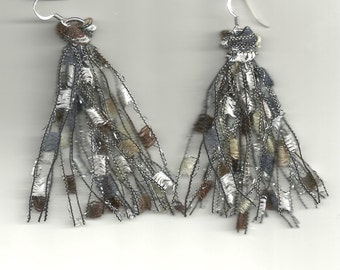 Trellis Ladder Yarn Earrings – Brown, Gray, Silver