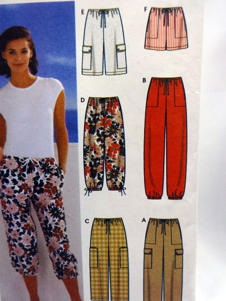 Simplicity 5562 Misses' Pants and Shorts by Allyssecondattic