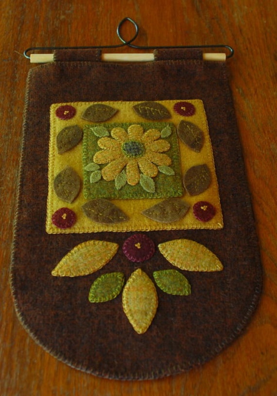 Primative Wool Applique wall hanging quilt block browneyed