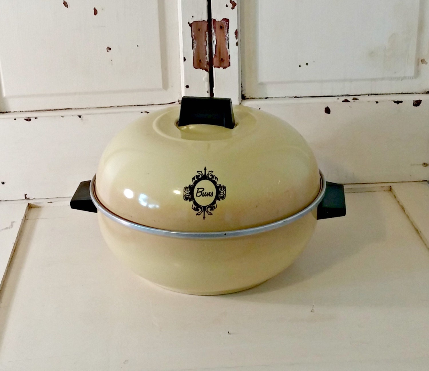 Vintage Bun Warmer Haute Juice