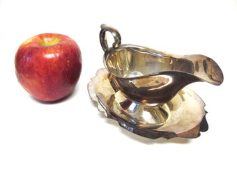 Silver Plate Gravy Boat Sauce Dish Serving