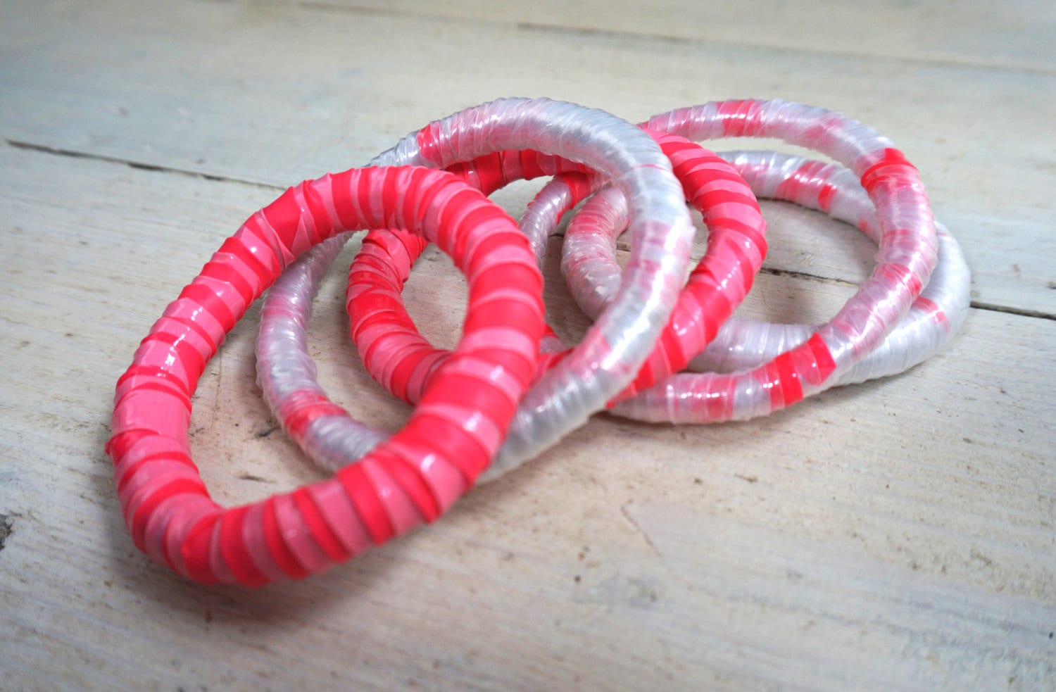 Recycled bracelet made from plastic bags by Factoryonthemoon