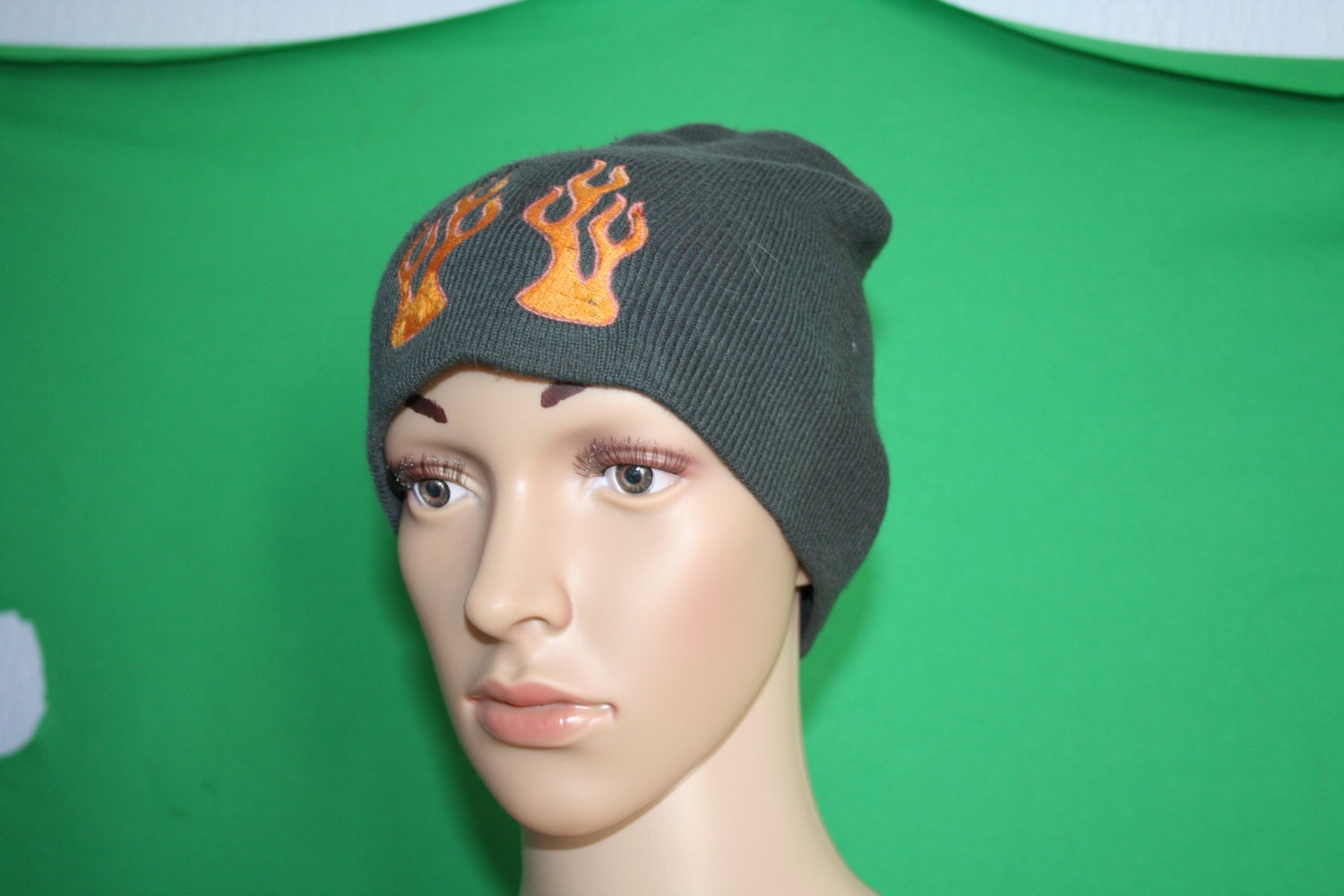 90s flame beanie Haute Juice