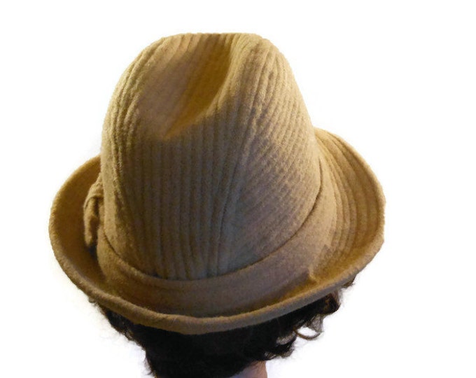 FREE SHIPPING 1960 Country Gentleman hat, Trav'ler, 100% camel hair, size 7 3/8, camel tan fedora traveling hat vintage