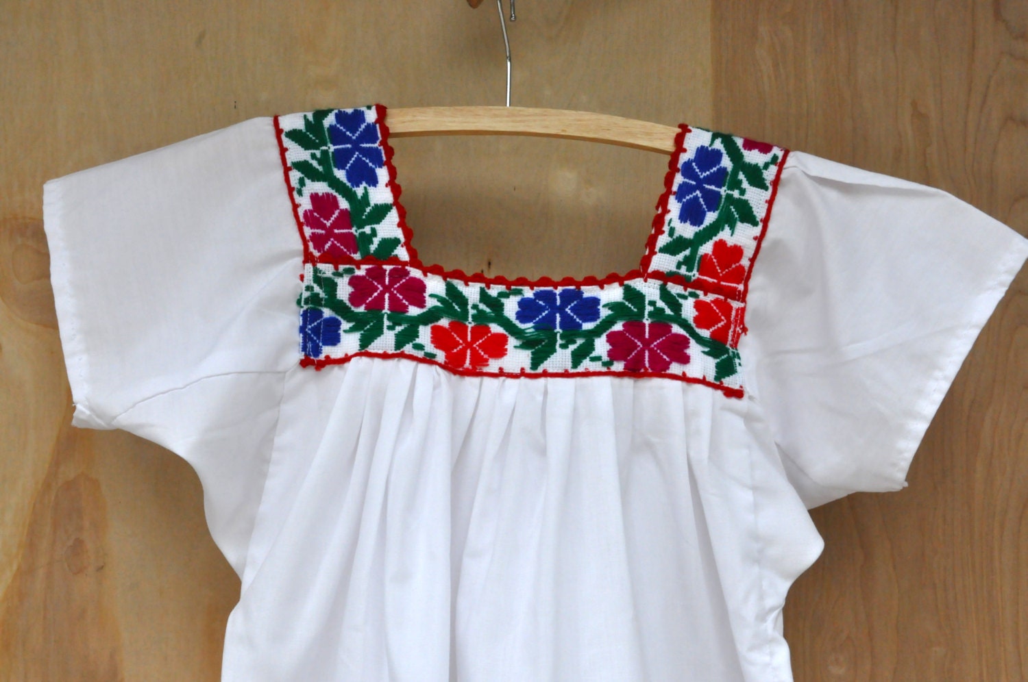Vintage Mexican Dress Embroidered Dress with POCKETS White