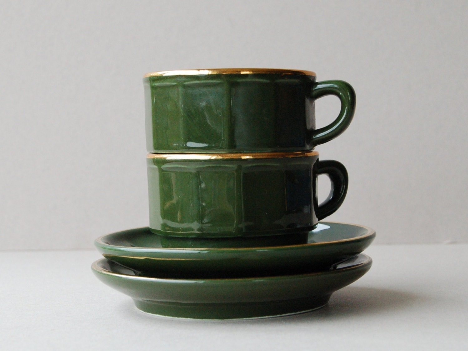 Vintage Apilco French bistro coffee cups green and gold Apilco