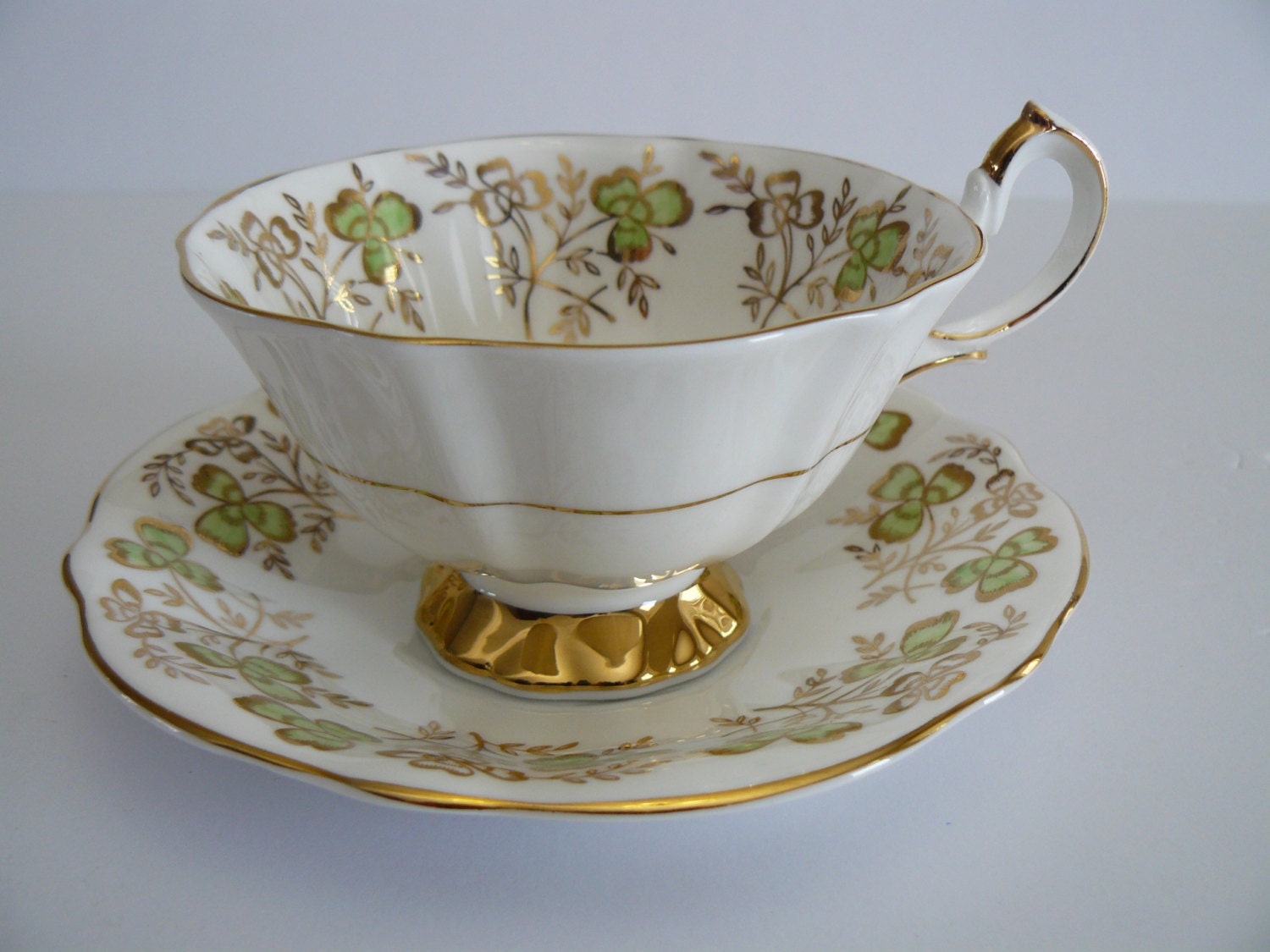 queen-anne-bone-china-tea-cup-and-saucer-320-by-saltofmotherearth