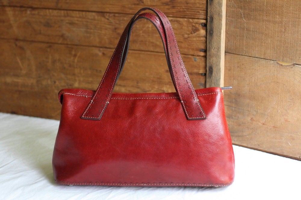 Vintage FOSSIL Red Leather Satchel Handbag/ Cranberry Red