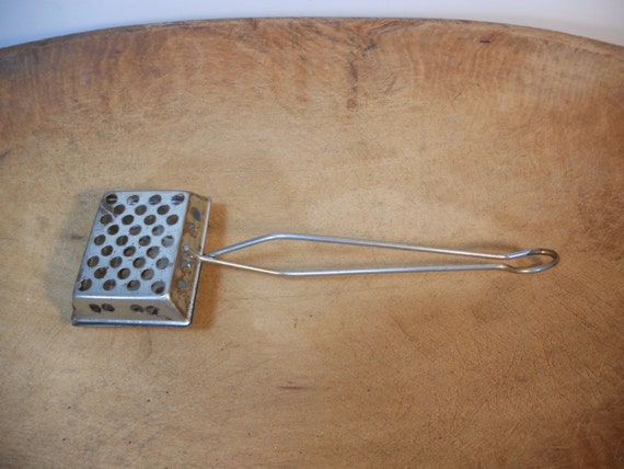 Antique Metal Soap Saver by simplefolksue on Etsy