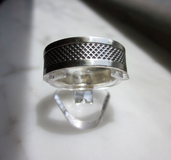 Mens wedding rings clearance