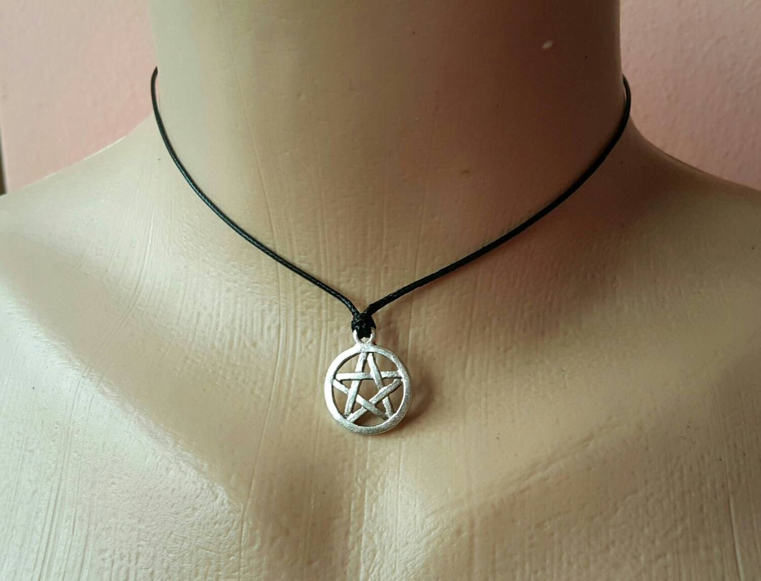 PENTAGRAM STAR NECKLACE Leather Choker Satanic Star Stars