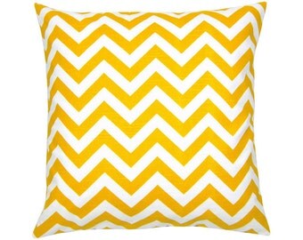 CHEVRON pillow 40 x 40 cm yellow white linen look zigzag striped