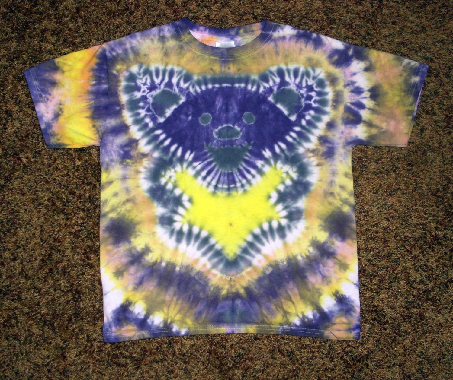 tie dye shirt with teddy bears