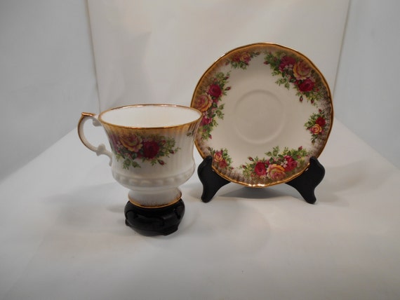vintage set china  tea cup cup saucer cup Vintage  and Bone saucer tea and elizabethan  Elizabethan China