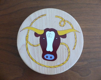 FREE SHIPPING!!!! Vintage 1960s Wooden Hamburger Press with Longhorn Steer and Lasso Made in Japan