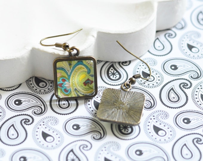 Fresh Boho Chic // Earrings in the shape of a square of metal brass with image under glass // 2015 Best Trends // Great Gifts For Her //