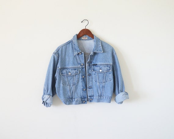 80s denim jacket / vintage GUESS jean jacket / crop jacket
