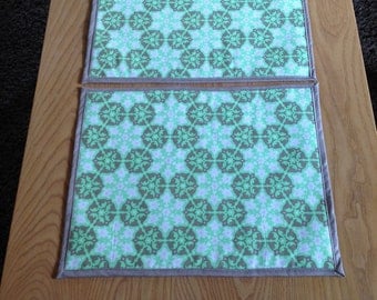 Medallion Print Green/Taupe Placemats Set of 2