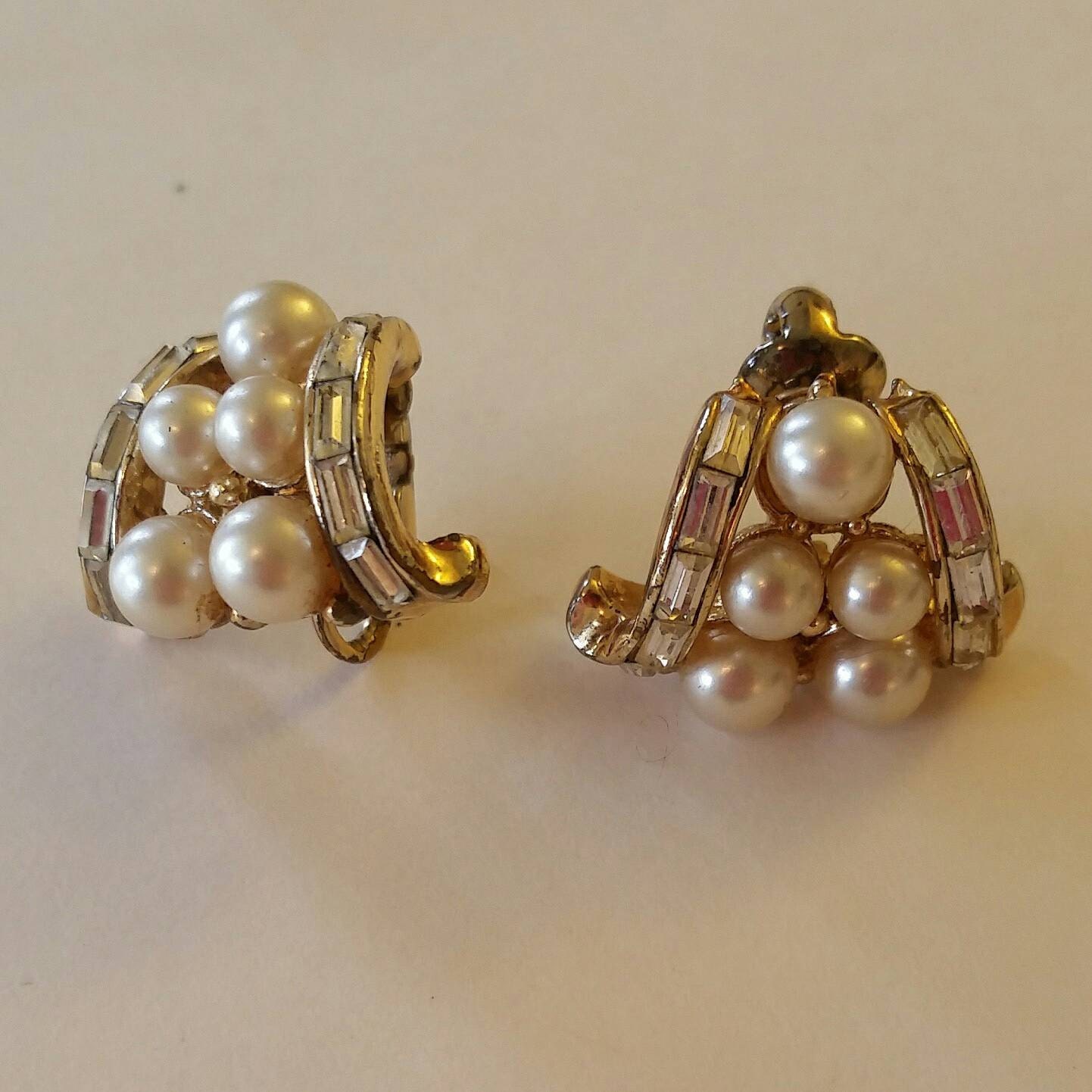 Vintage Coro earrings / vintage clip on by stephsmashesvintage