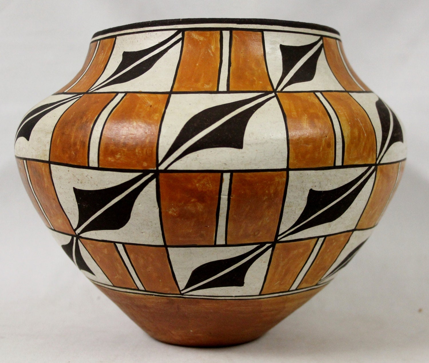 Historic Acoma Polychrome Pottery Olla by Lolita Concho 767