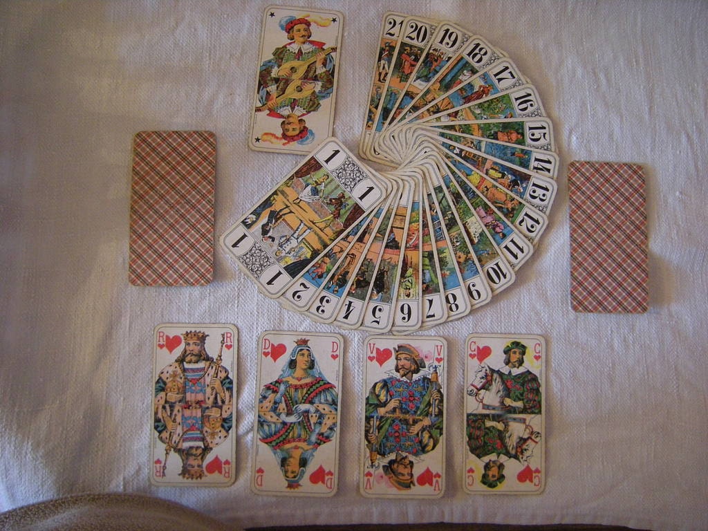 Large French vintage Tarot playing cards Carta Mundi Superluxe