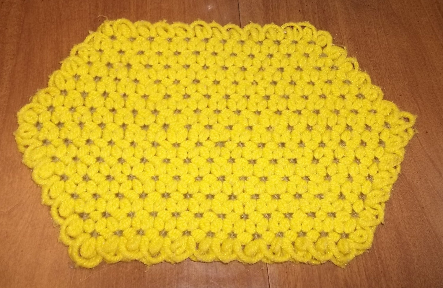 Vintage 70s Woven Yarn Placemats Set of 4 by SherenasVintageAttic