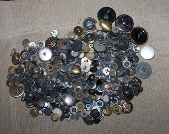 Vintage Buttons, a Pound in This Lot, All Metal, All Sizes, All Kinds, Crafting Projects, Clothing, Sewing Projects, Collectibles, Projects