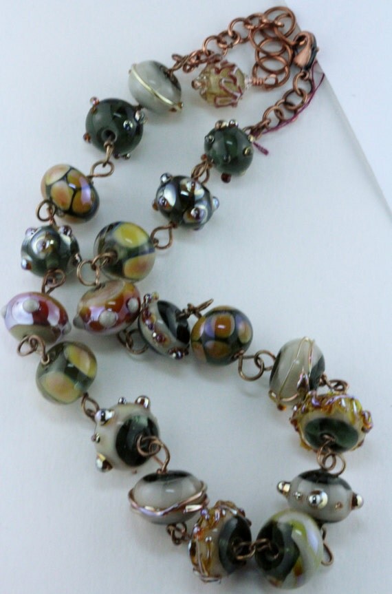 Handmade lampwork necklace by KnackShackFeltGlass on Etsy