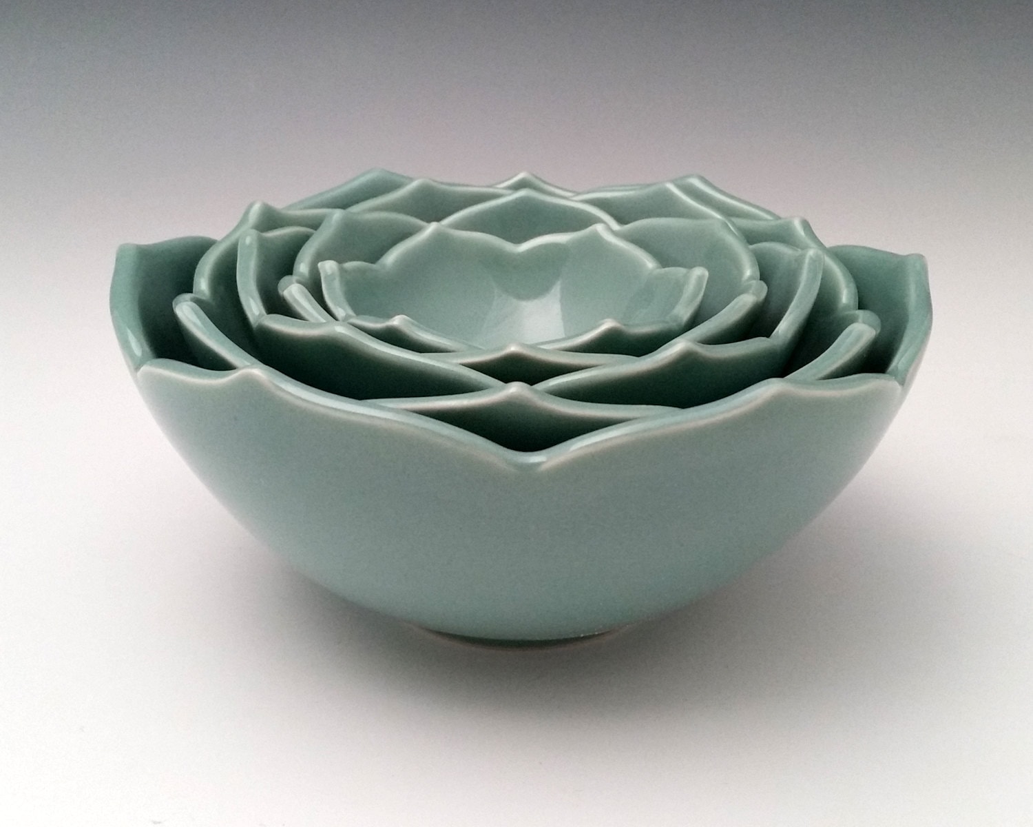 Ceramic Nesting Lotus Bowls Serving Bowls Set of Five