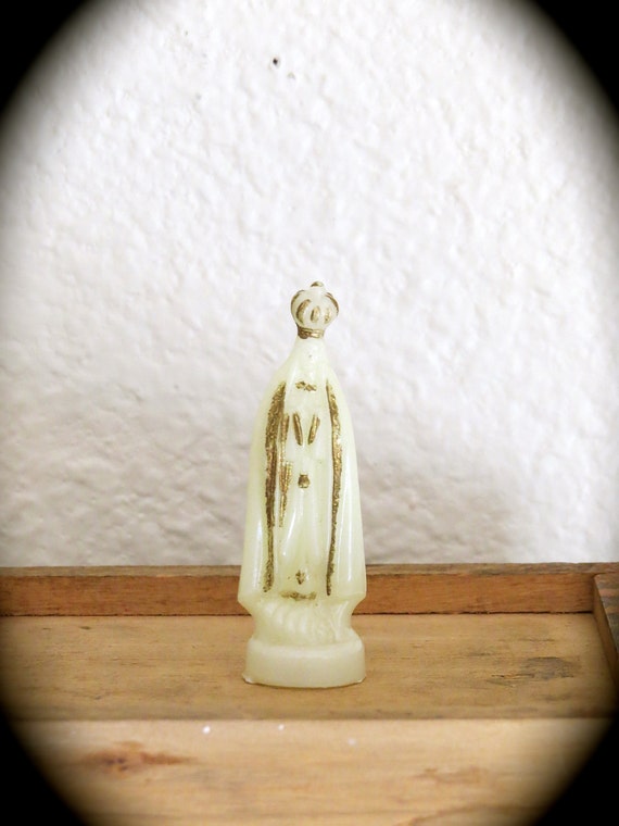 virgin mary plastic statue