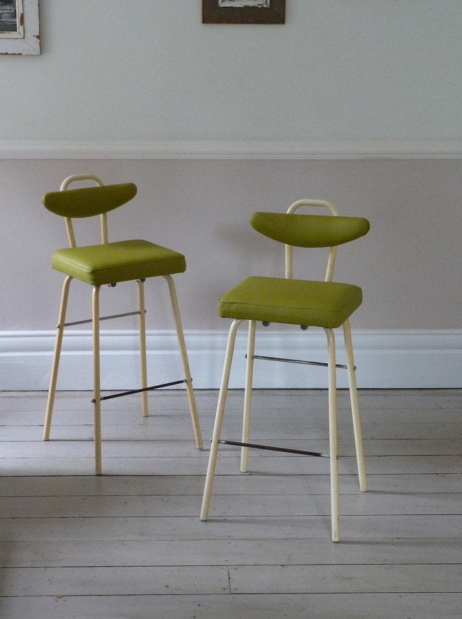 Pair of Vintage Kitchen Counter Stools c.1960 – Haute Juice