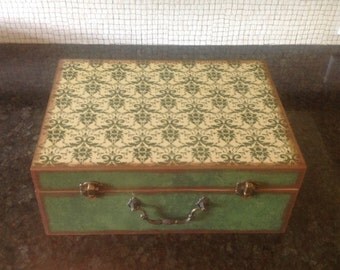Essential Oil Case DoTerra Decorative Green Decoupaged Design w/ Lily Insert