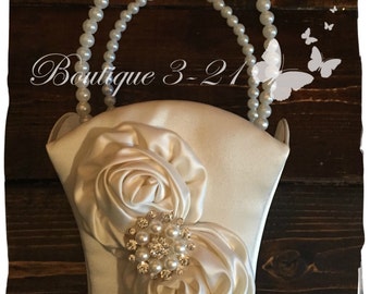 Small Ivory Flower Girl Basket, White Flower Girl Basket, Pearl Flower Girl Basket / Satin Flower Girl Basket
