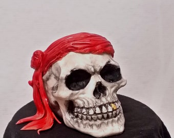 Fondant Pirate Skull Cake Topper