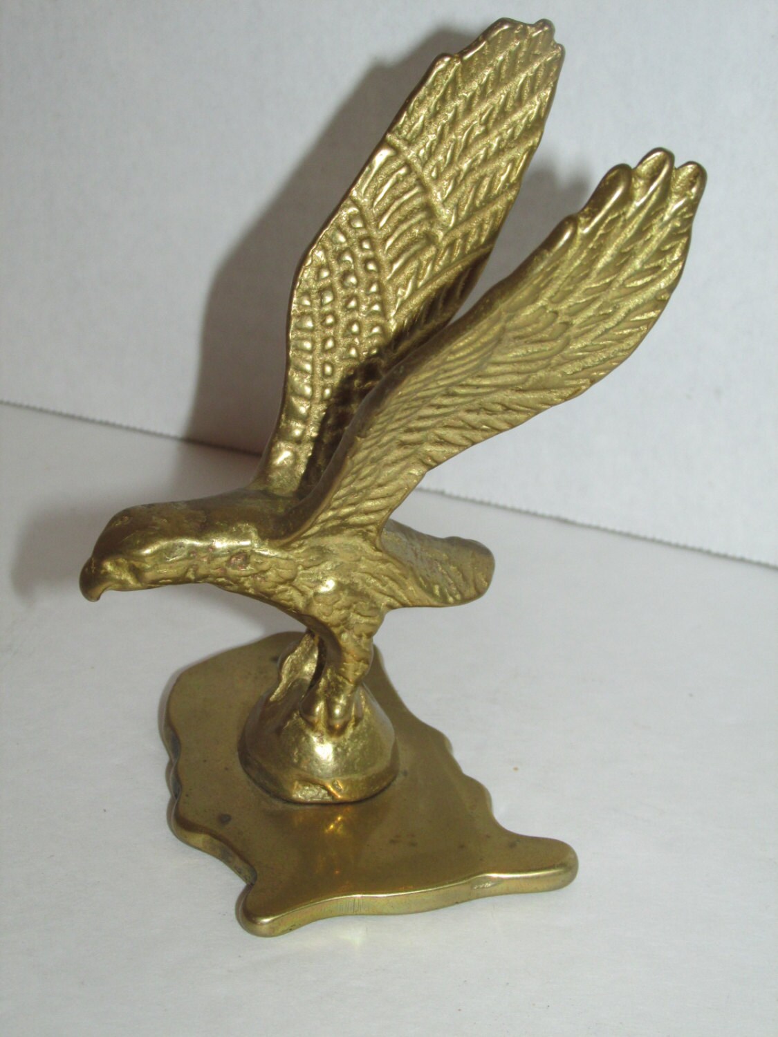 Vintage ART Brass Eagle Paperweight / Brass Bird / Brass Eagle