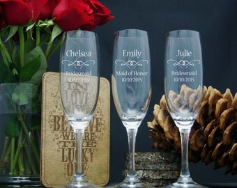 Personalized Champagne Glasses / Bridesmaids Gifts / Engraved / Etched Champagne Flutes / Custom Engraved Wedding Glasses / 16 DESIGNS