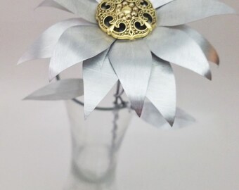 Recycled Metal Daisy (Made from recycled pop cans), Metal Flower, Metal Flowers