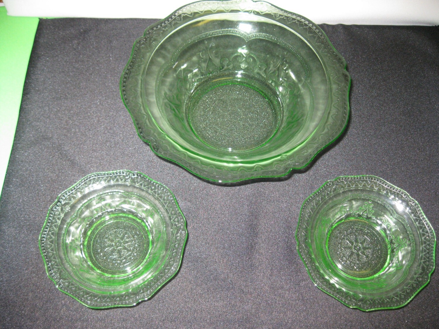 Fruit or Berry Bowls Vintage Depression Federal Glass Patrician Spoke