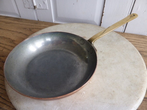 Vintage small copper frying pan by Divertimenti London