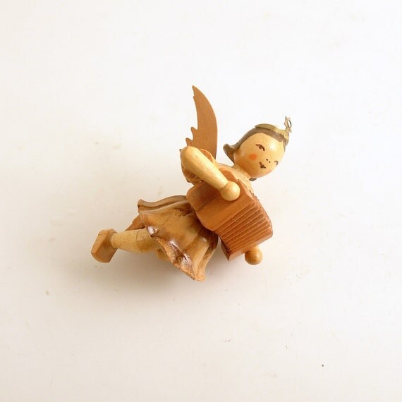 vintage christmas angel ornament wood erzgebirge accordian vintage christmas angel ornament wood erzgebirge accordian