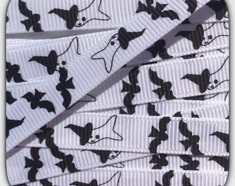 Fly away Ghost with a hats and Bats 3/8 inch 5 yds on white GG