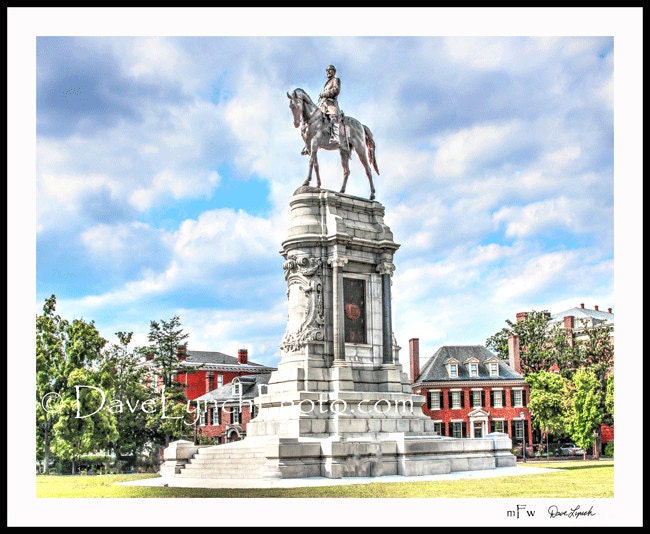 Richmond VA Robert E Lee Monument Statue General