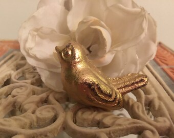 Drawer Pulls / Drawer Knobs / Bird knobs / Bird Drawer Pulls / Drawer Pulls / Shabby Chic Knobs / Set of 2 knobs