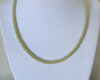 Flower Girls Pearl necklace in green/Little girls first pearl necklace in green/green pearl necklace/flower girls pearls,little girls pearls