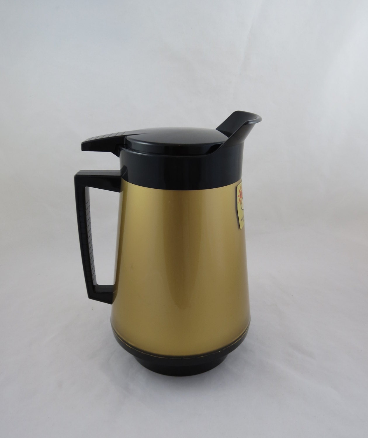 Thermo Serve Insulated Pitcher Insulated by VintageCocobytheLake