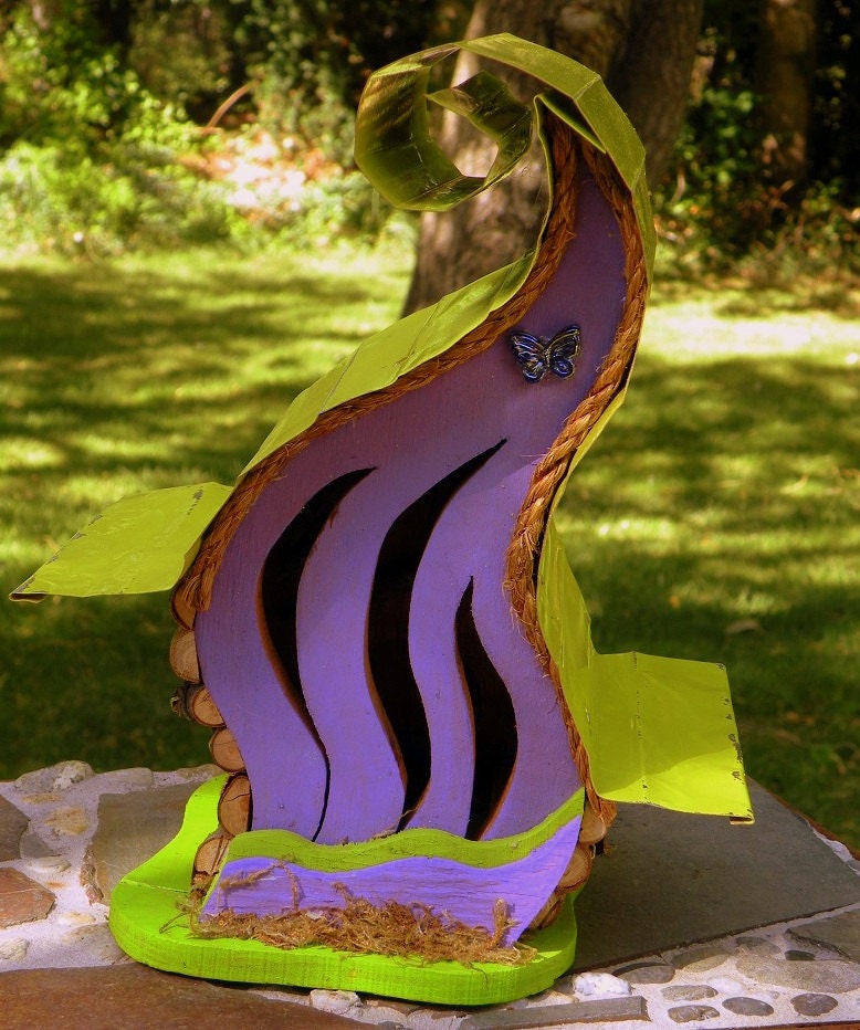 Butterfly House.Butterfly Nesting Box Curvy Lady Butterfly