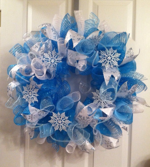 Winter Wreath/ Snowflake Deco Mesh wreath/ by Wreaths4u2byPaula