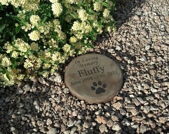 Custom Engraved Pet Memorial Stone 7.5" Diameter 'In Loving Memory'